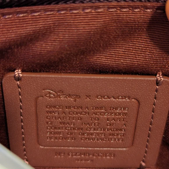 NWT Coach Maleficent Burgundy Leather Wristlet Wallet - Picture 4 of 10